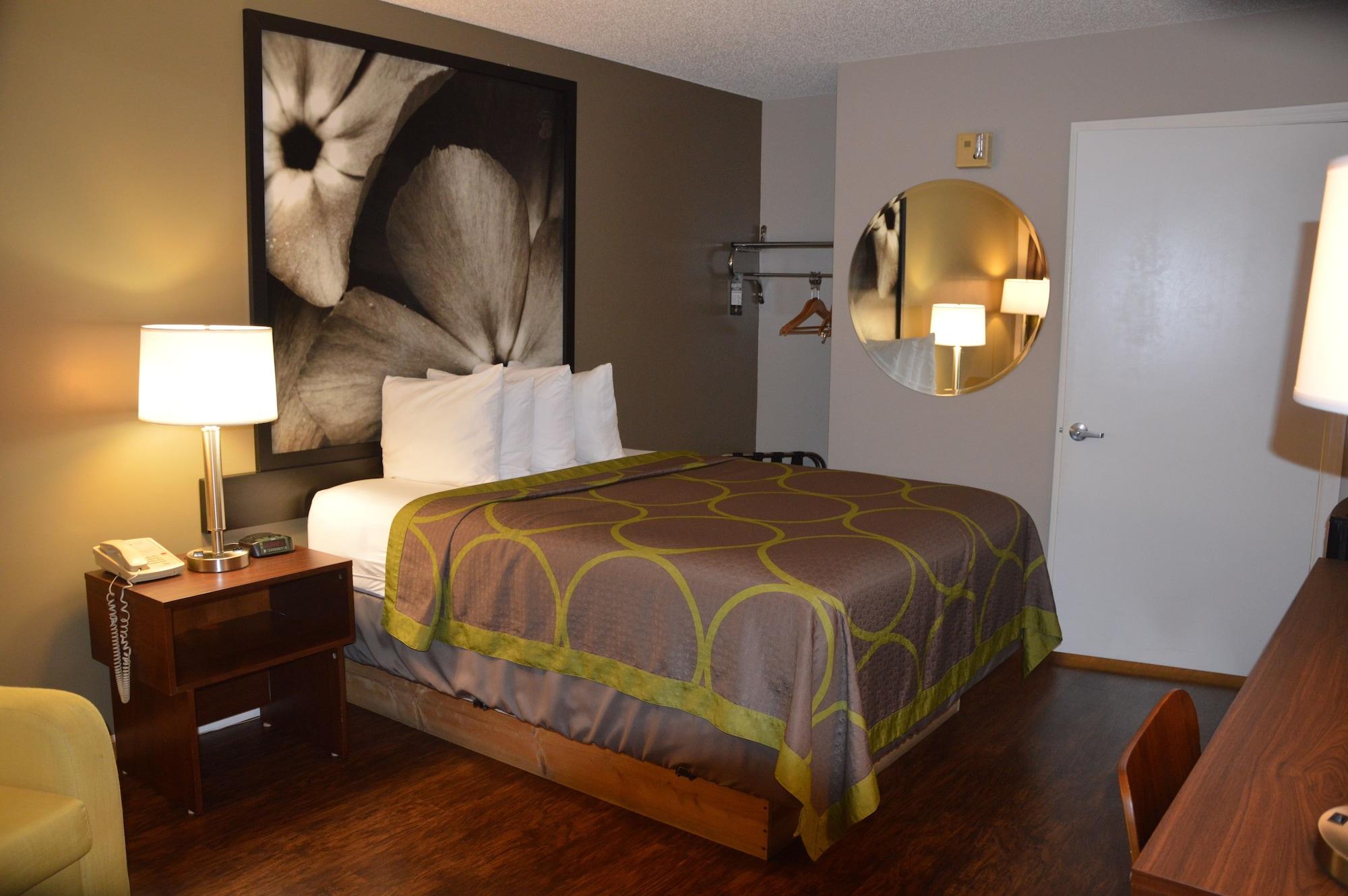 Super 8 By Wyndham Madison Hotel Kültér fotó